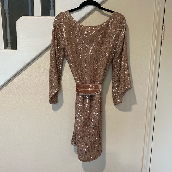 NWT ANTHROPOLOGIE Rose Gold Sequin Date Night Dress - Picture 5 of 15